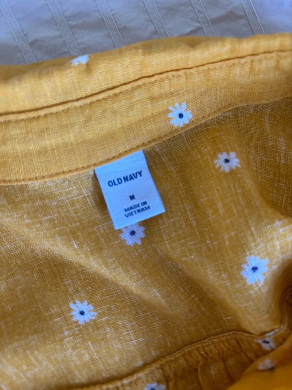 Old Navy linen blend blouse with waist tie (size M) - Picture 8 of 9